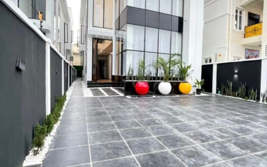 Urban Modern Luxury 5 Bed Fully Detached Home