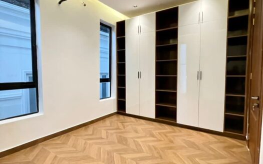 Urban Modern Luxury 5 Bed Fully Detached Home
